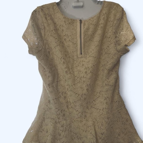 Crean Lace Bobeau Blouse with Ruffle bottom L - Picture 2 of 3